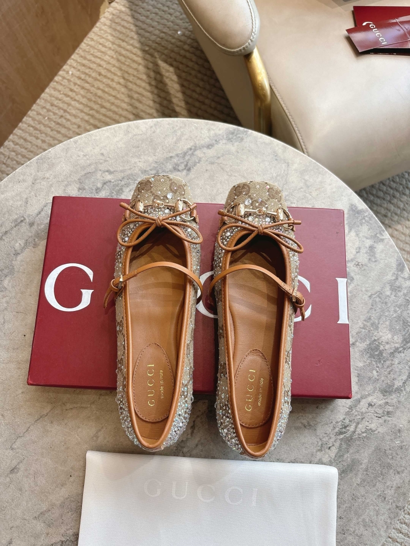 Gvc*1 flat shoes